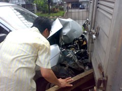 Panther-Mobil Box Ciuman, Tol Dalam Kota Macet 4 Km
